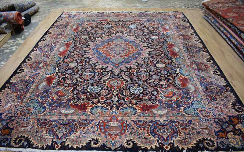 دلایل رنگ پس دادن قالی هنگام شستشو